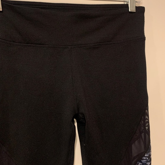 Fabletics Mesh Black Leggings Size M - Picture 3 of 8